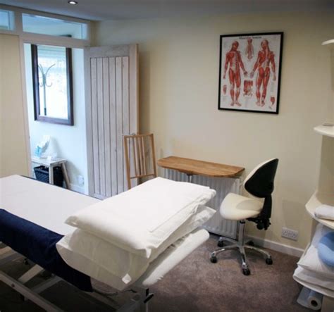 osteopath soho|Book an appointment on Regent Osteopathy Clinic.